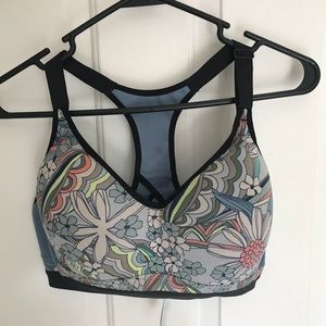 VS Sports Bra